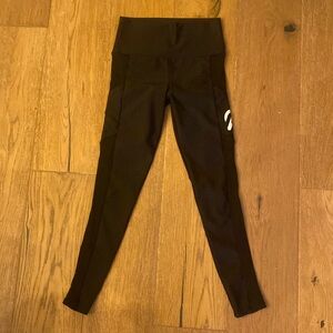 PELOTON Show up Black High Rise Ribbed Pocket Leggings Women's Size Medium.